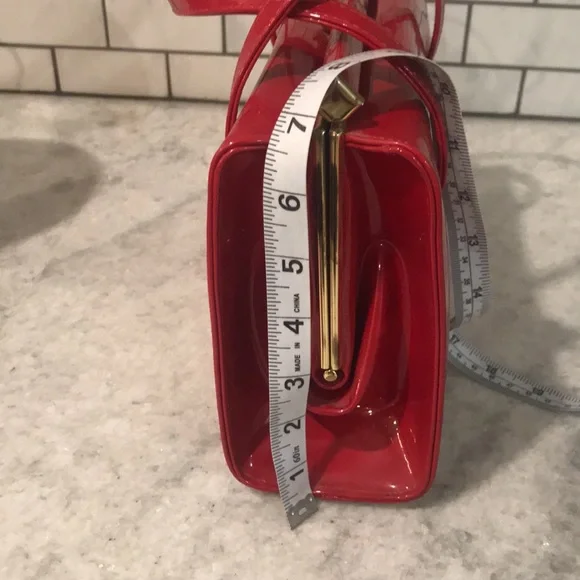 Vintage Red Patent Leather 70s Satchel Purse Womens Medium Classic Bag - Picture 11 of 12